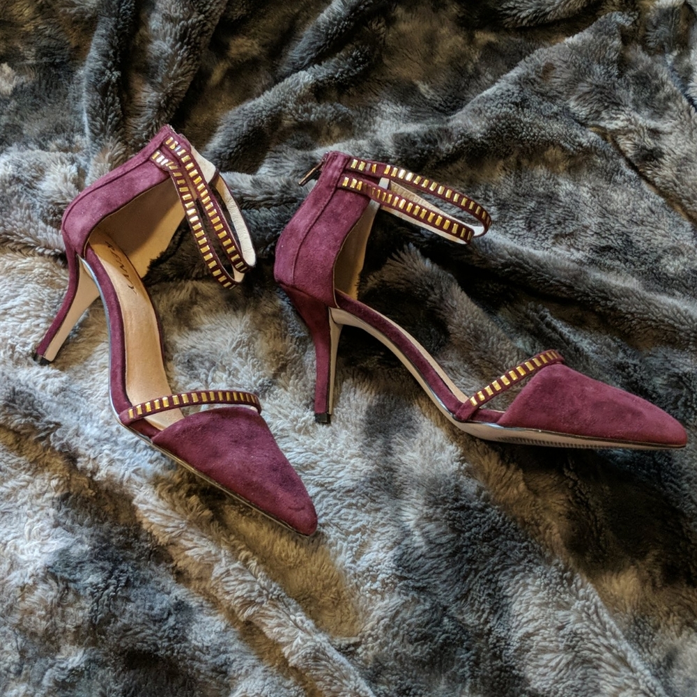 EUC 🔥 Renvy Studded Heels - Picture 3 of 4